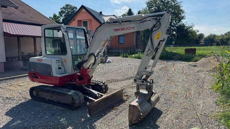 Takeuchi TB 235