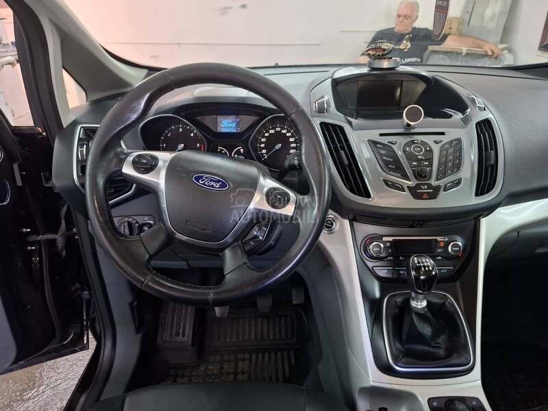 Ford C-Max titanijum