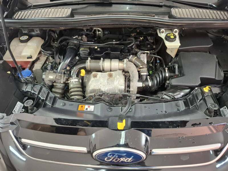 Ford C-Max titanijum