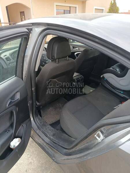 Opel Insignia 1796