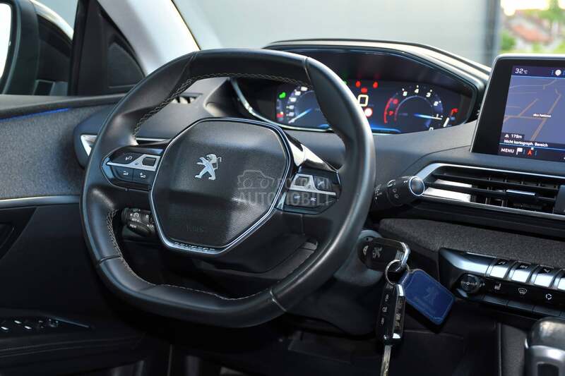 Peugeot 3008 1,2STT/VRHHUNSKI/CH