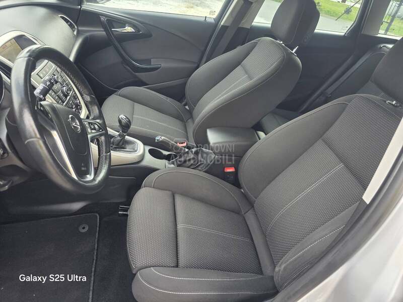 Opel Astra J 1.7CDTI COSMO
