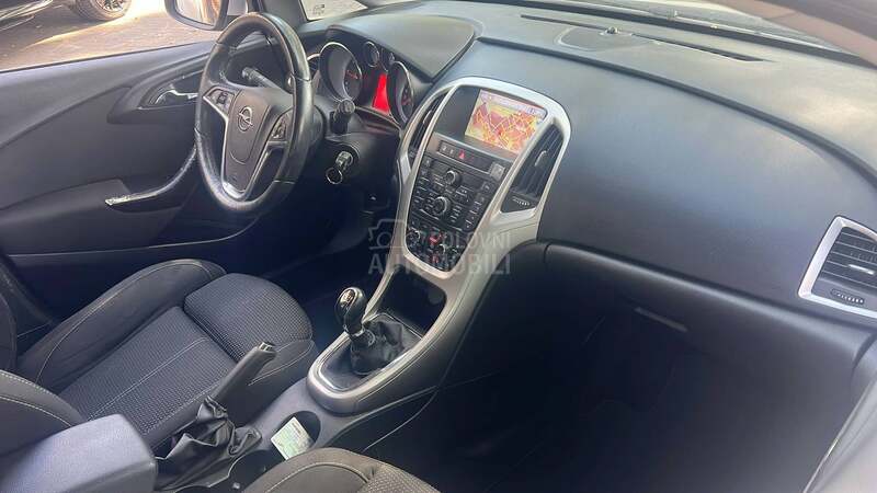 Opel Astra J 1.7CDTI COSMO