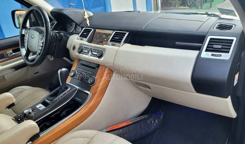 Land Rover Range Rover Sport 3.0 TDV6 HSE LUXURY