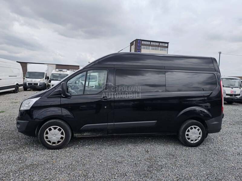 Ford Tourneo Custom 