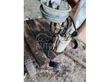 pumpa u rezervaru za Audi A4 za 2005. god.