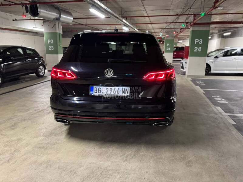 Volkswagen Touareg R line
