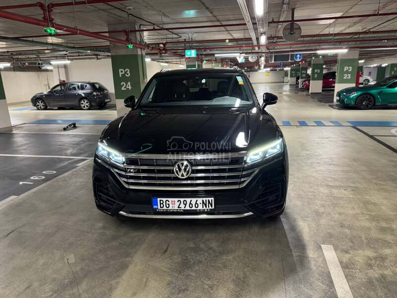 Volkswagen Touareg R line