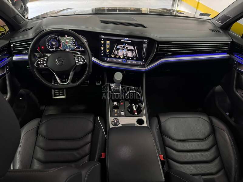 Volkswagen Touareg R line