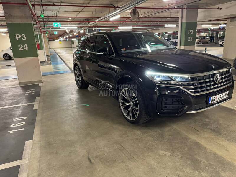 Volkswagen Touareg R line