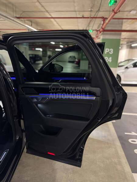 Volkswagen Touareg R line