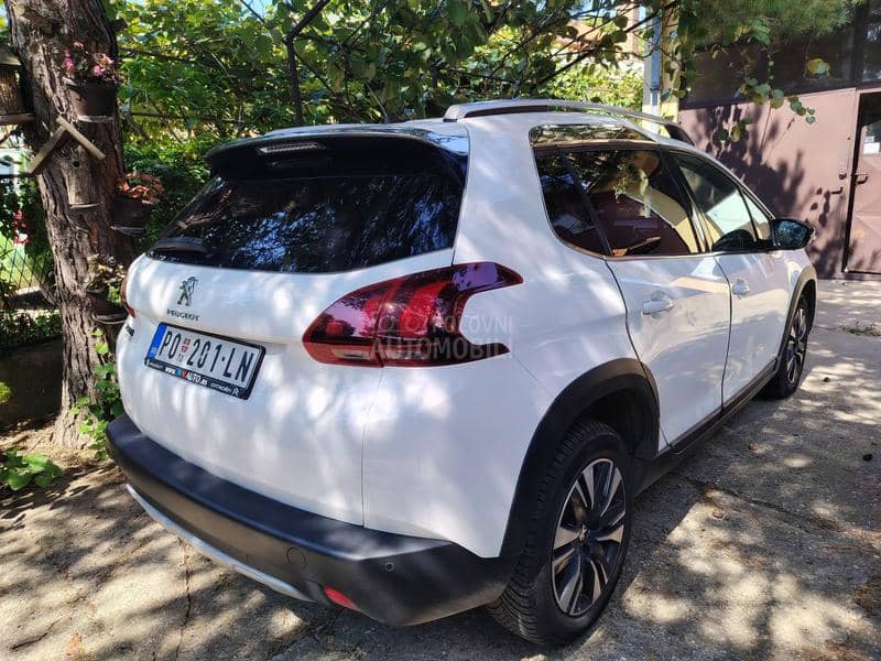 Peugeot 2008 Allure, Blue HDI 1,5