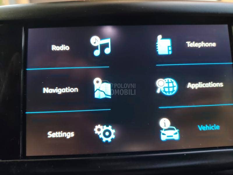 Peugeot 2008 Allure, Blue HDI 1,5