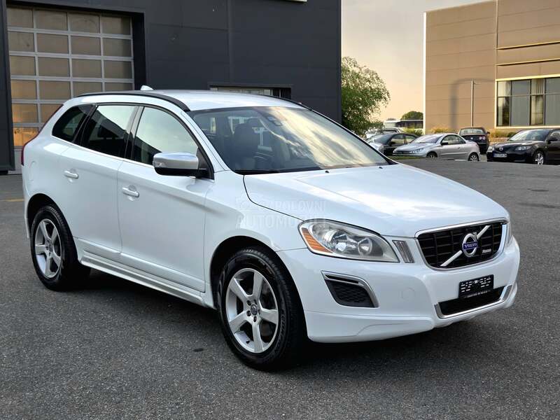 Volvo XC60 /2.0d R Design/