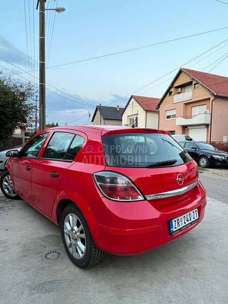 Opel Astra H 