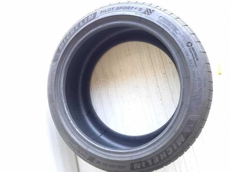 Michelin 255/40 R19 Letnja