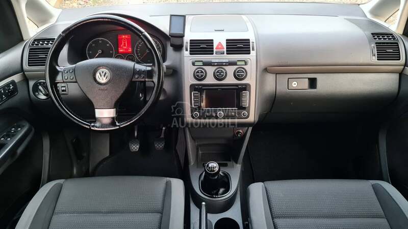 Volkswagen Touran 1.9TDI  BLUEMOTION
