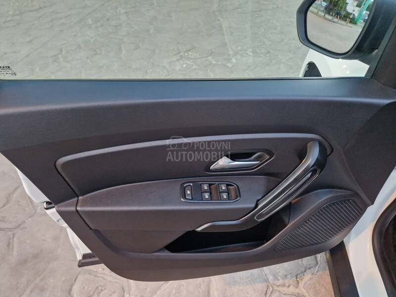 Dacia Duster 1.6TNG LAURETE
