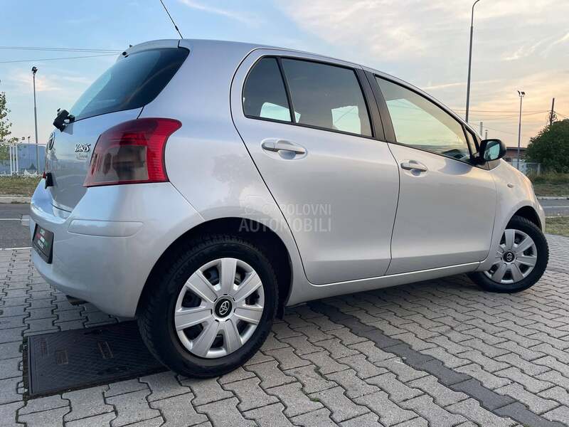 Toyota Yaris 1.3 VVTI auto.matic