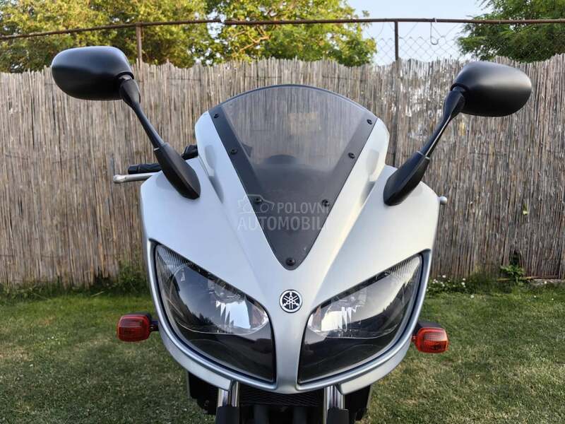 Yamaha Fazer 600