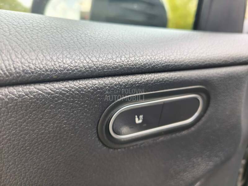 Mercedes Benz A 180 Business Solution