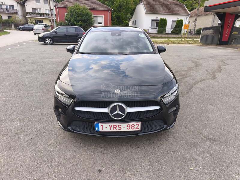 Mercedes Benz A 180 Business Solution