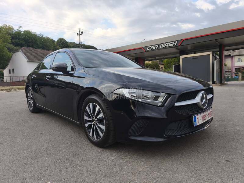 Mercedes Benz A 180 Business Solution