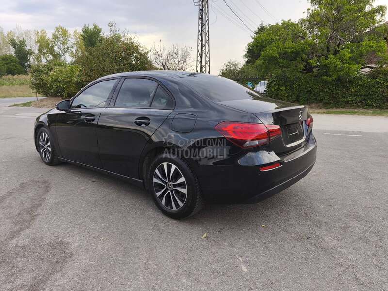 Mercedes Benz A 180 Business Solution