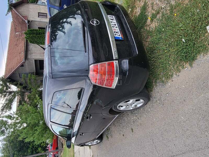 Opel Zafira 
