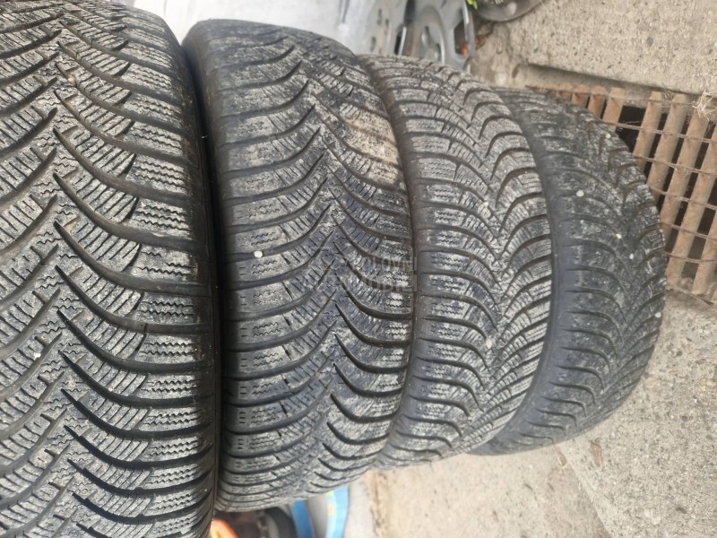 Hankook 185/55 R15 Zimska