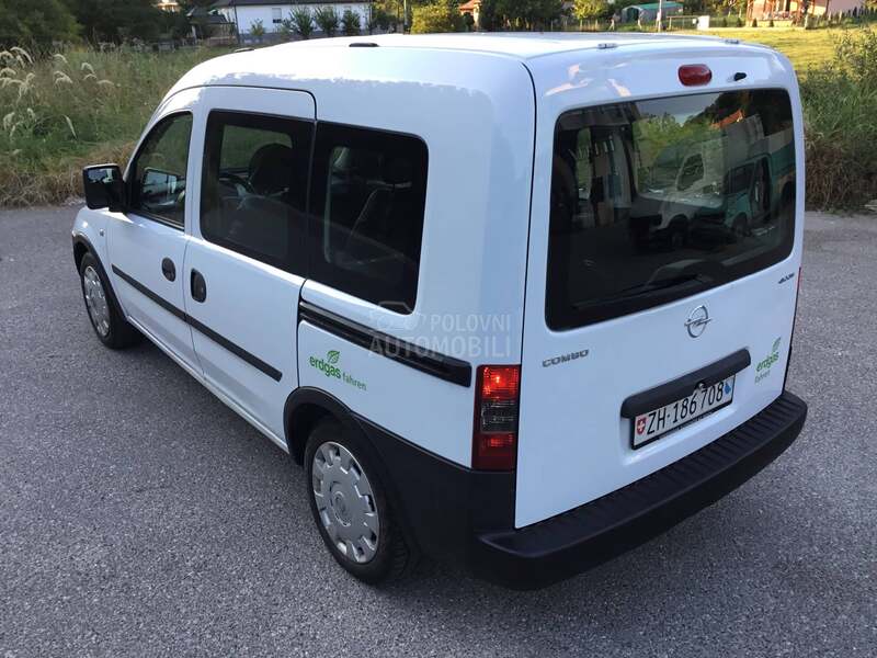 Opel Combo CNG  /  CH