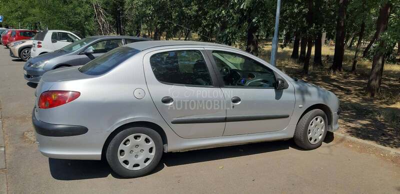 Peugeot 206 Sedan
