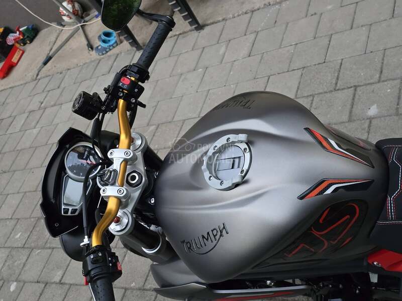 Triumph Street Triple 675 r