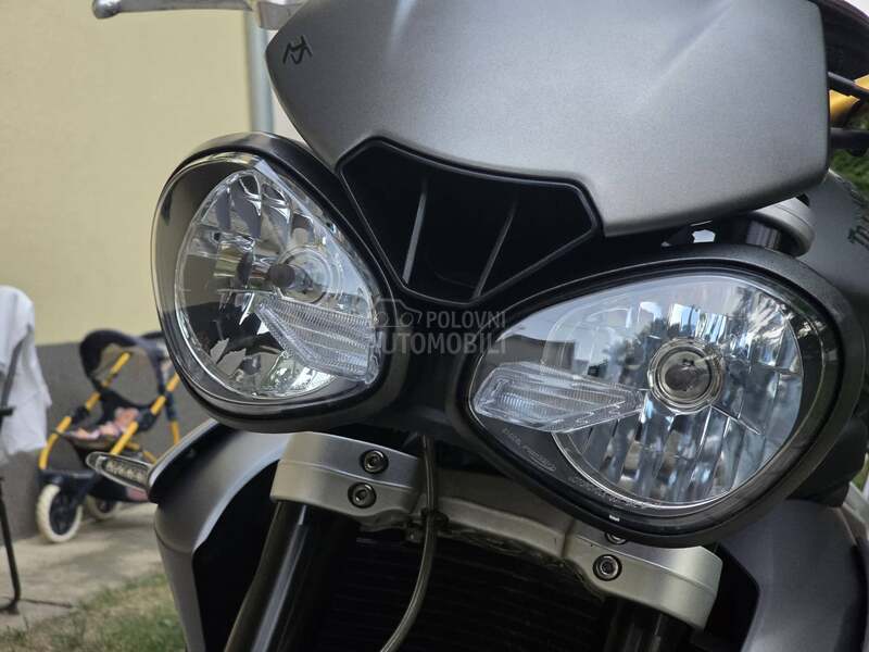 Triumph Street Triple 675 r