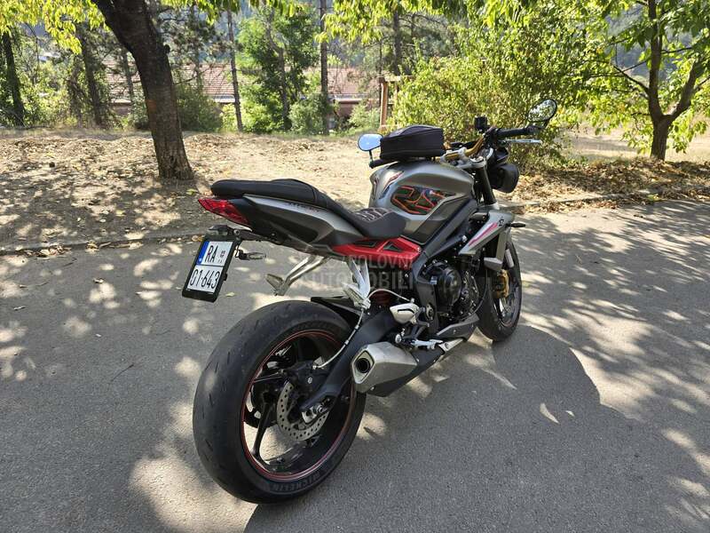 Triumph Street Triple 675 r