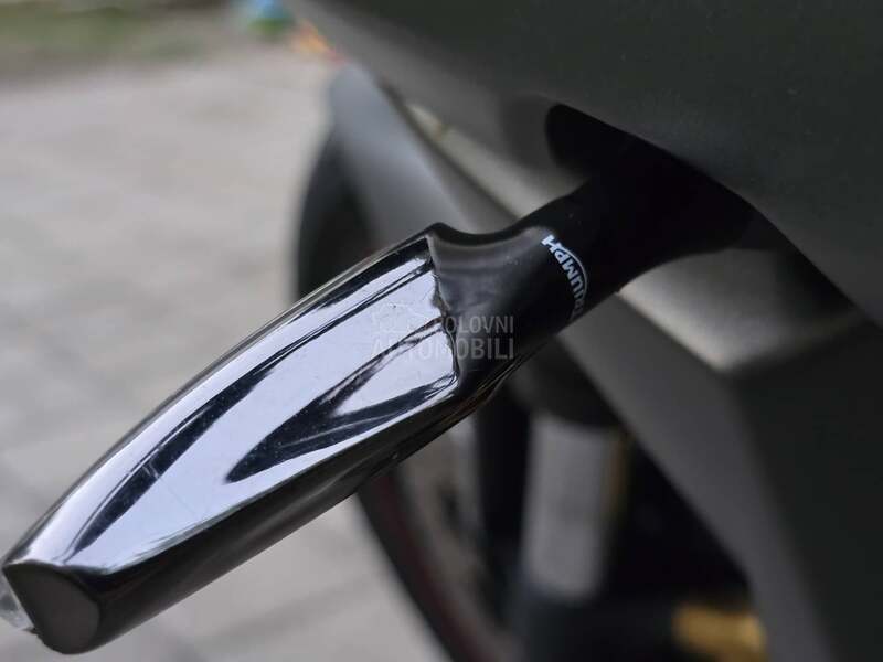 Triumph Street Triple 675 r