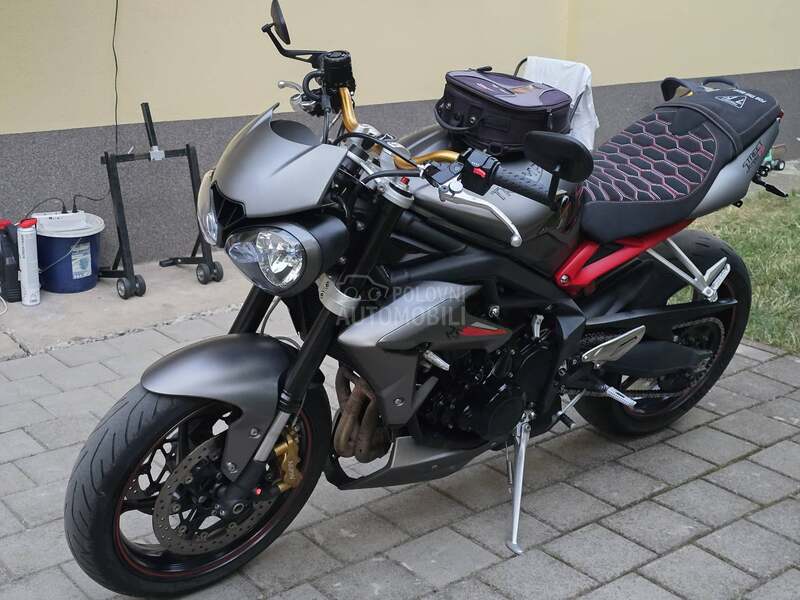Triumph Street Triple 675 r