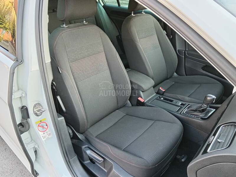 Volkswagen Golf 7 DSG FABRIKA