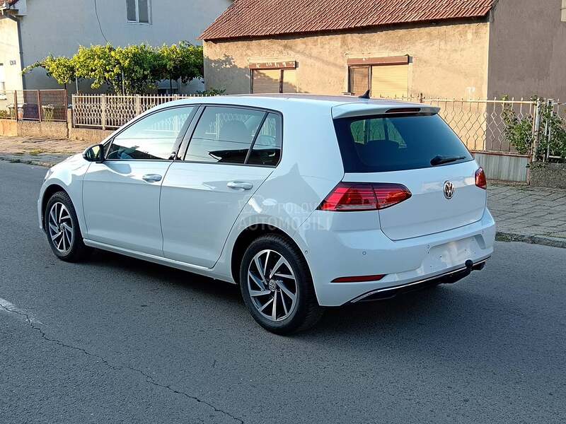 Volkswagen Golf 7 DSG FABRIKA