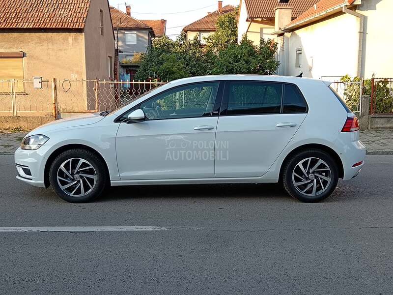 Volkswagen Golf 7 DSG FABRIKA