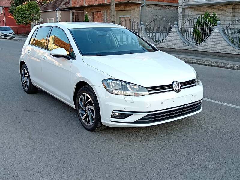 Volkswagen Golf 7 DSG FABRIKA