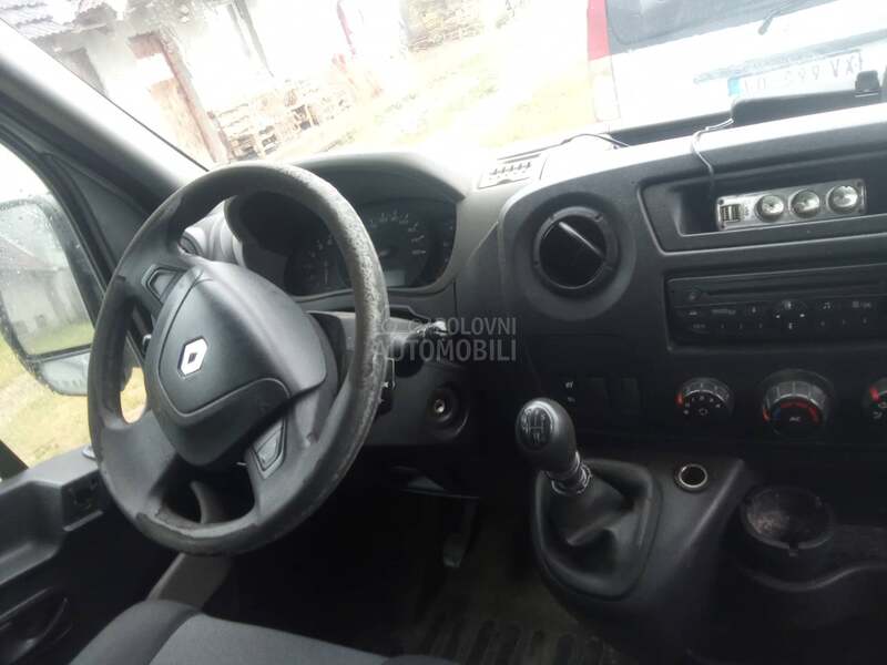 Renault Master 2.3 neispravan