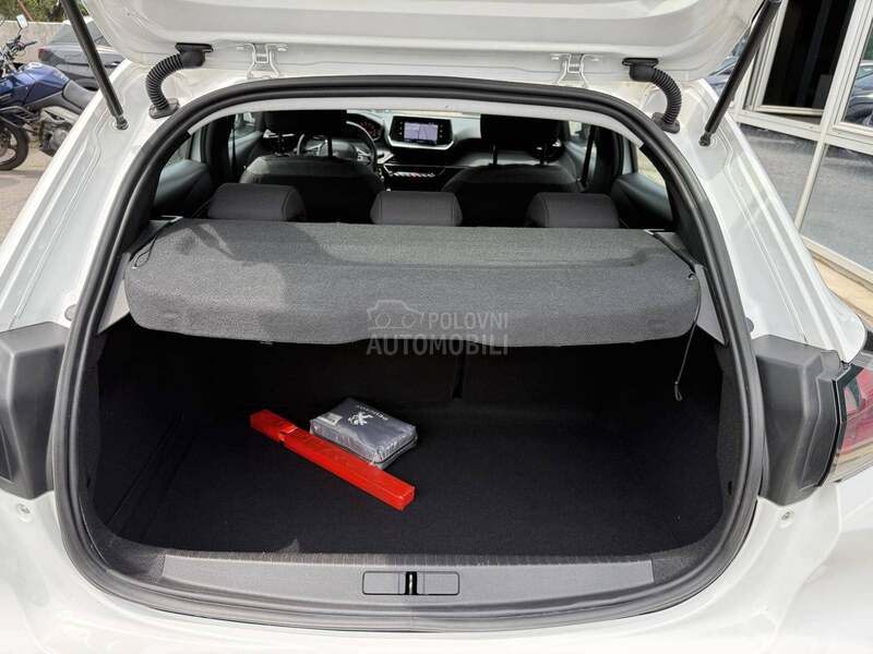 Peugeot 208 1.2 B