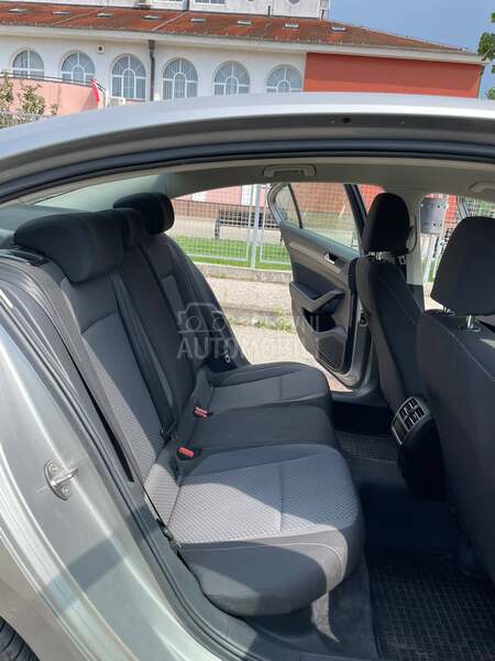 Volkswagen Passat B8 1.6 TDI BlueMotion