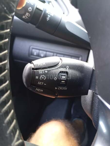 Peugeot 308 1.6 hdi ALLURE