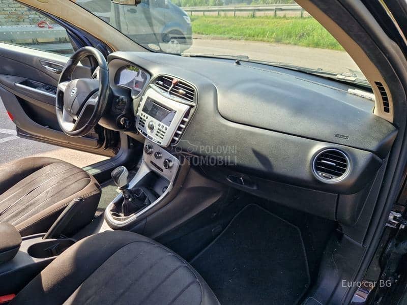 Lancia Delta A K C I J A