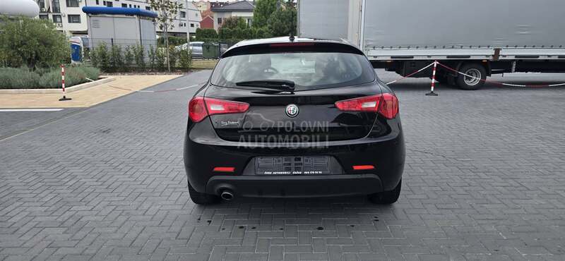 Alfa Romeo Giulietta 1.6JTDM/AUT/N o v a