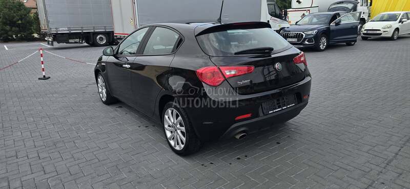 Alfa Romeo Giulietta 1.6JTDM/AUT/N o v a