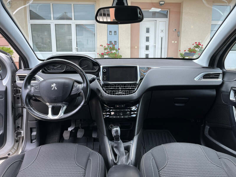 Peugeot 208 Allure