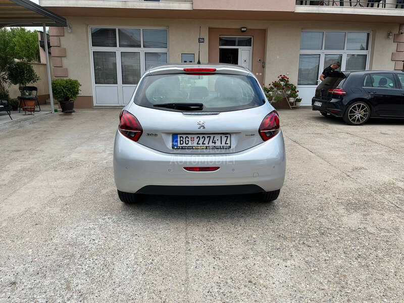 Peugeot 208 Allure